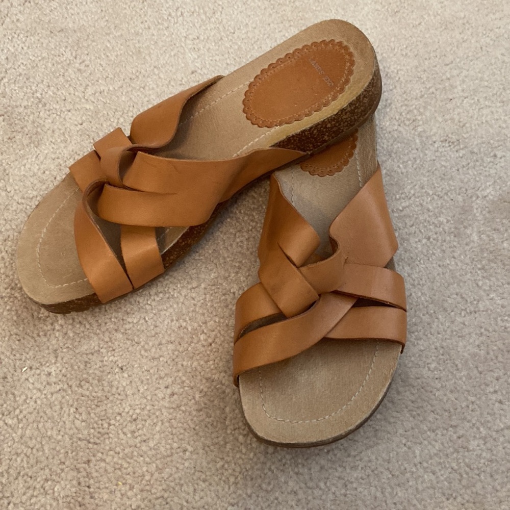 Comfy slip on sandals. Brown leather straps.